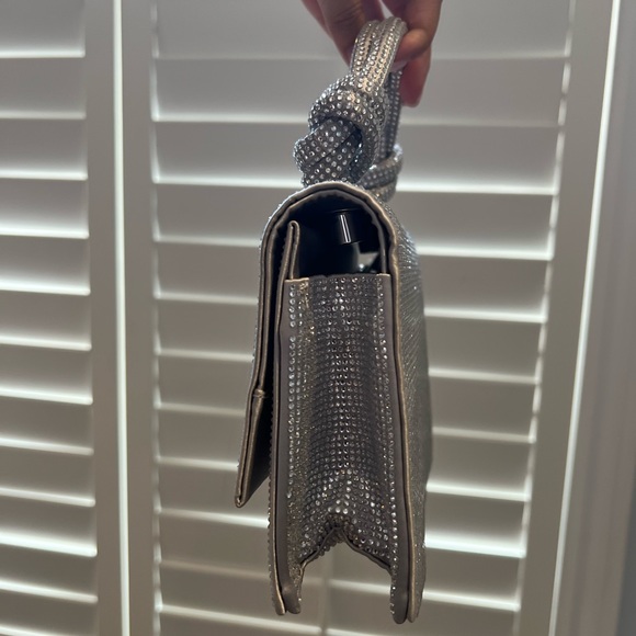 Selling Zara Purse - Picture 5 of 6